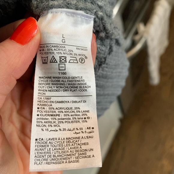 Cozy H&M sweater - Picture 4 of 5